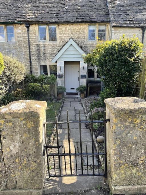 Hebe Cottage - Idyllic And Homely With Attention To Detail Atworth Exteriér fotografie