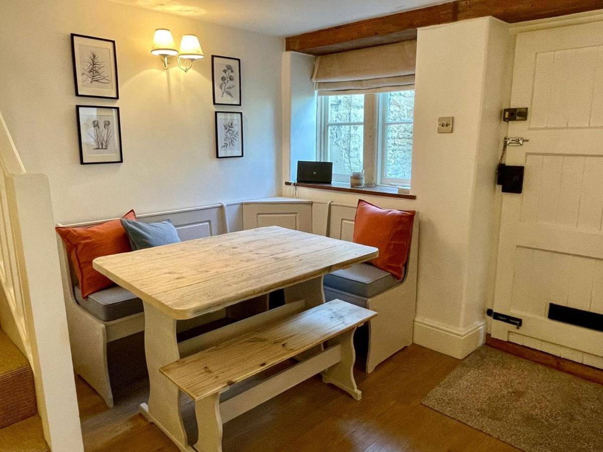Hebe Cottage - Idyllic And Homely With Attention To Detail Atworth Exteriér fotografie