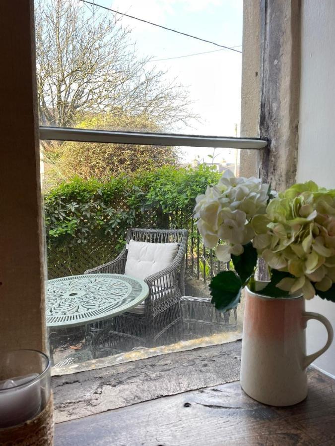 Hebe Cottage - Idyllic And Homely With Attention To Detail Atworth Exteriér fotografie